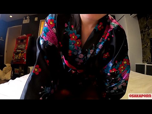 ❤️ Mladá cosplay dívka miluje sex až k orgasmu se squirtem v koníčku a výstřikem. Asijská dívka s chlupatou kundičkou a krásnými prsy v tradičním japonském kroji v amatérském videu předvádí masturbaci s mrdacími hračkami. Sakura 3 OSAKAPORN. ️ Sex u nás ❌❤