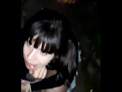 ❤️ Na ulici zduřelý penis výměnou za bonbóny ️ Sex u nás ❌❤