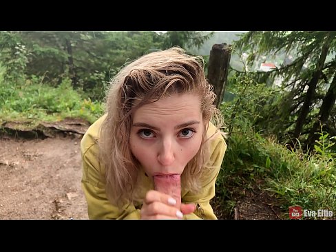 ❤️ Dívka polyká sperma po veřejném orálu - Eva Elfi ️ Sex u nás ❌❤
